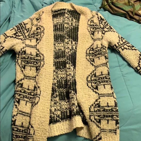 Black and White Aztec Cardigan - Picture 1 of 1